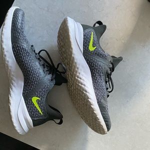 Nike Men’s Renew Rival running shoes. Size 10.5